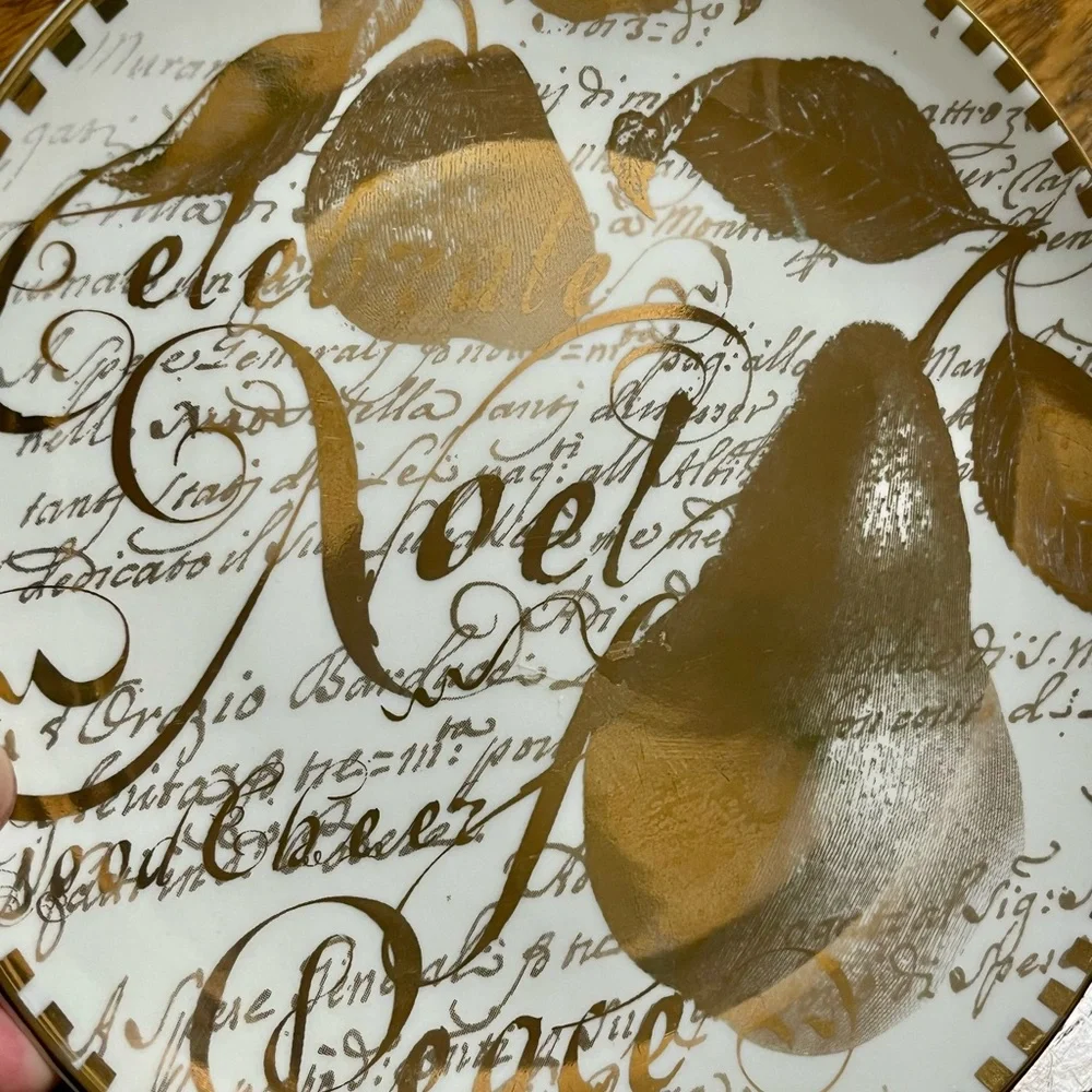Elegant Gold and White Decorative Plate